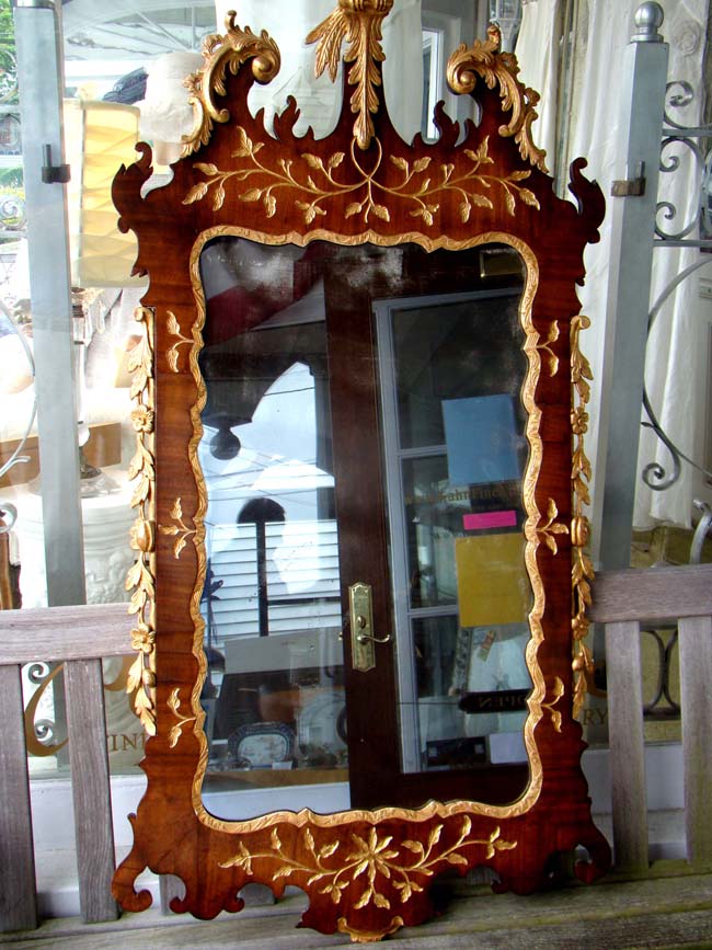 An attractive George II period Walnut and Parcel-gilt mirror circa 1750 — image 5